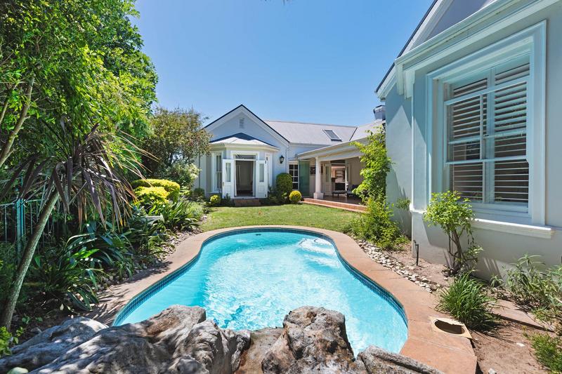 To Let 4 Bedroom Property for Rent in Steenberg Estate Western Cape